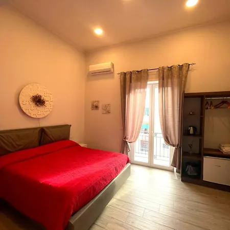 Casa Agnese 3* نابولي