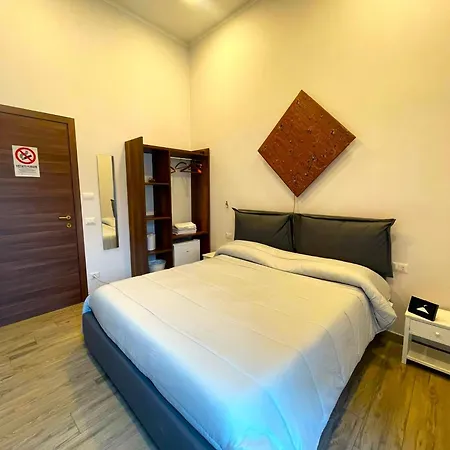 Casa Agnese 3* ナポリ